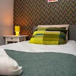Hadrian Nest & 3br Opposite Hadrians Gate