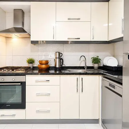 Hadrian Nest 3br Opposite Hadrian Gate