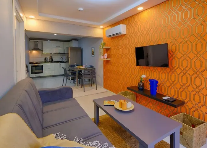 Family-Friendly Flat Near Kaleici Old Town Apartment