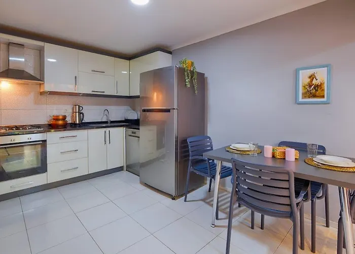Family-Friendly Flat Near Kaleici Old Town *