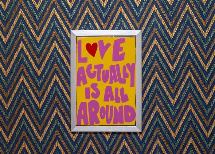 Apartment Hadrian Nest 3br Opposite Hadrian Gate